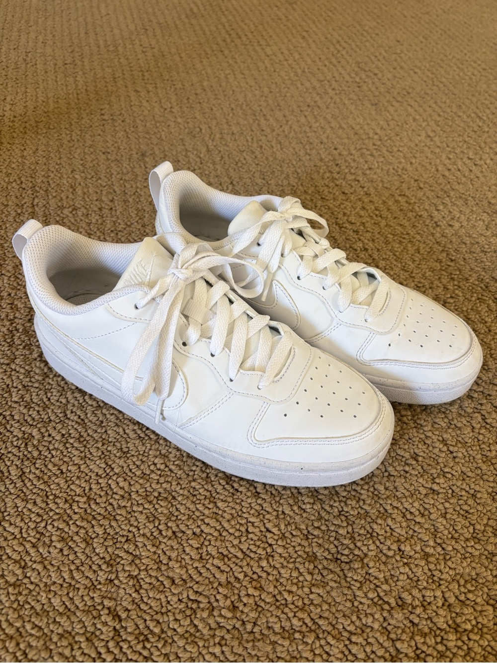 Classic Boys White Nike Sneakers - Low Top Airforce 1s Youth Sz 6